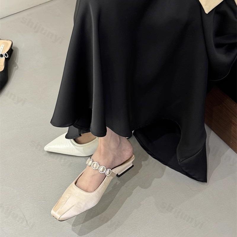 Women's Slippers 2026 New Summer Fashion Sandals Rhinestone Half Drag Thick Heel Mary Jane Shoes Elegant Low Heel Women's Shoes