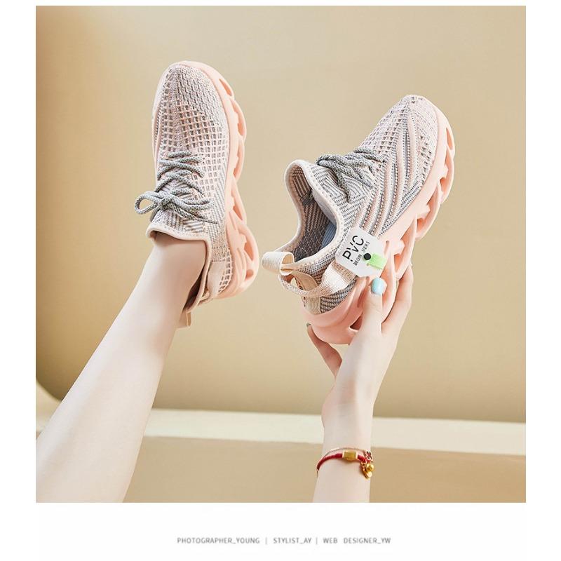 Breathable Sports Shoes for Women In Summer New Soft Soled Lightweight Non Slip Thick Soled Running Shoes Slimming and Shock-absorbing Coconut Shoes