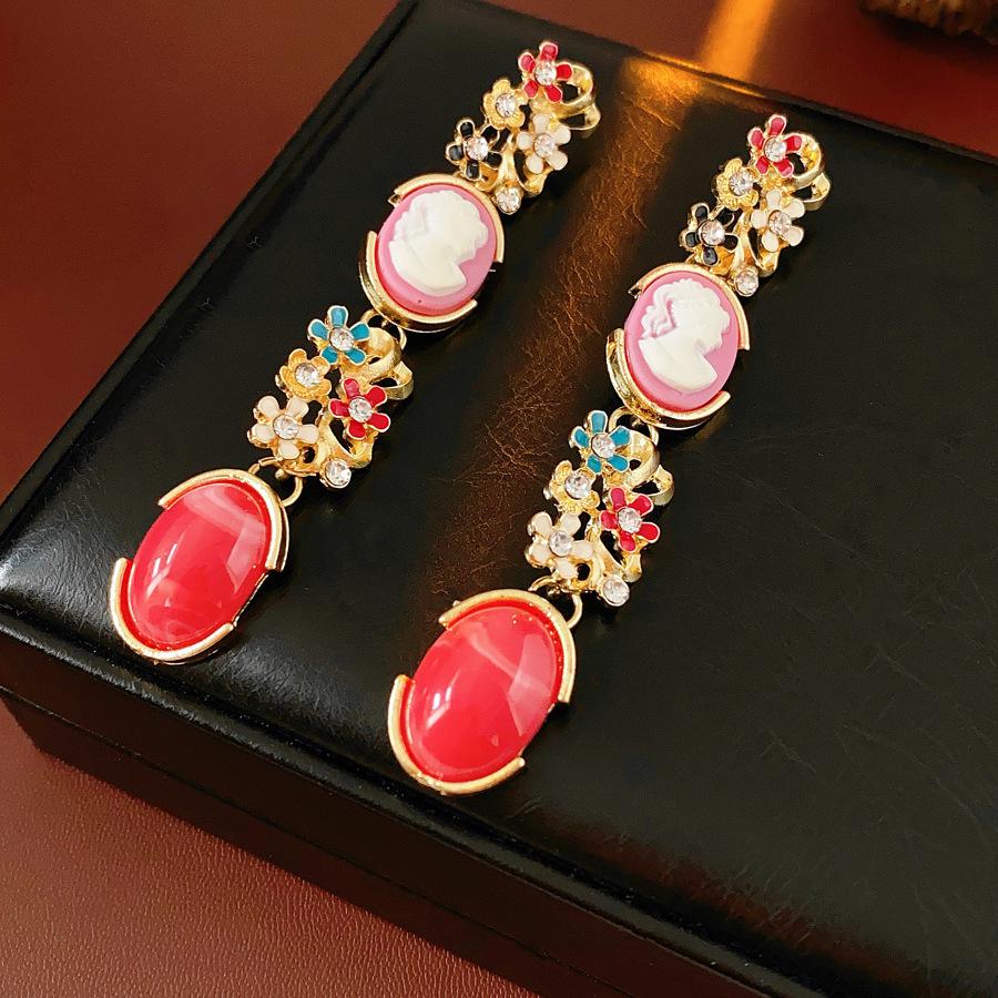 Ensemble boucles d'oreilles et collier perles vintage: Collection Exquise de Bijoux Rétro de Niche