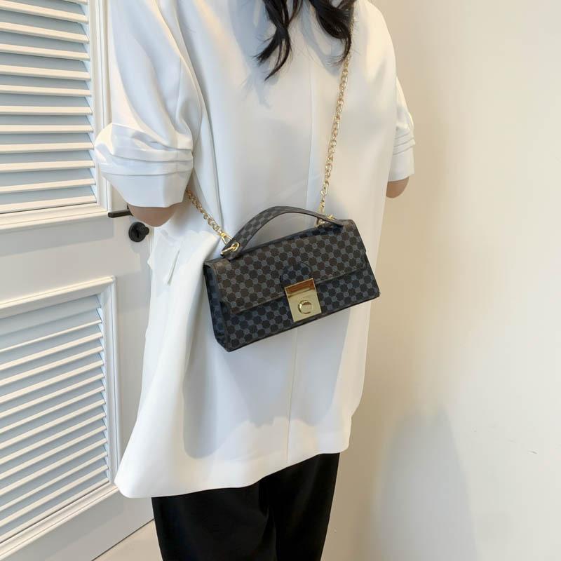 Retro Summer Handbag Women's 2025 New Casual and Beautiful Personalized Women's Bag Fashion Trend Shoulder Small Square Bag