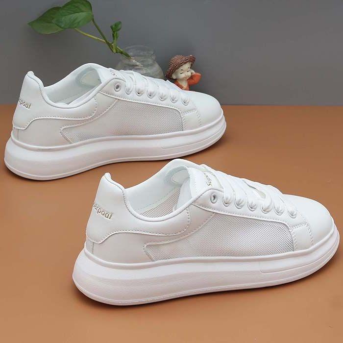Women'S Fashionable Skate Shoes with a Soft White Sole, Trendy And Comfortable for All Seasons, Lightweight, Non-Slip Lace-Up White Sneakers for Women