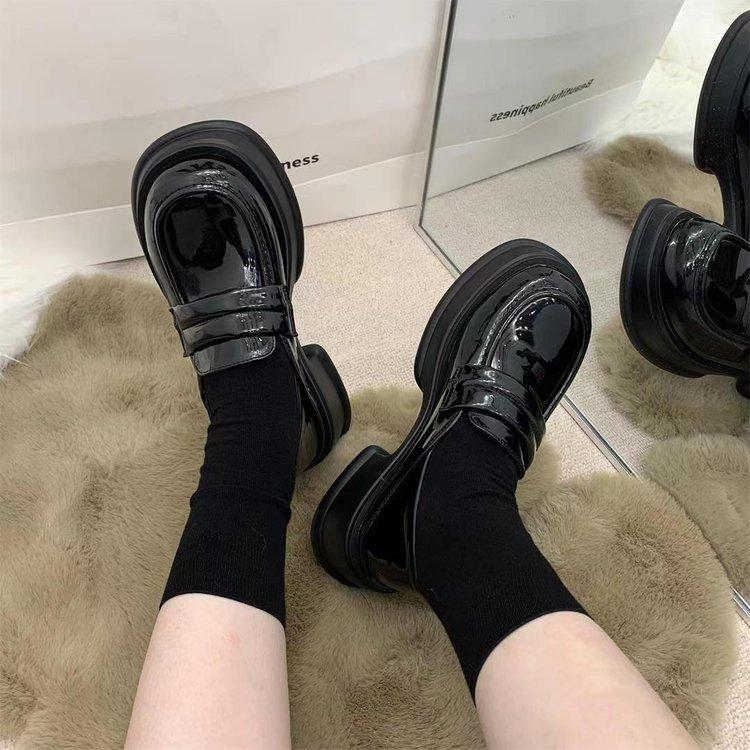 Shoes women's autumn new black retro platform small leather shoes single shoes women