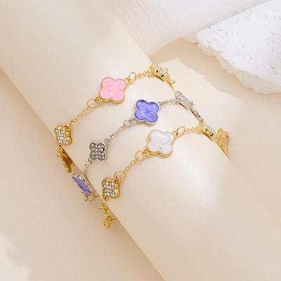 Pulsera de Trébol de Cuatro Hojas con Circonita - Elegante, Diseño de Lujo de Nicho