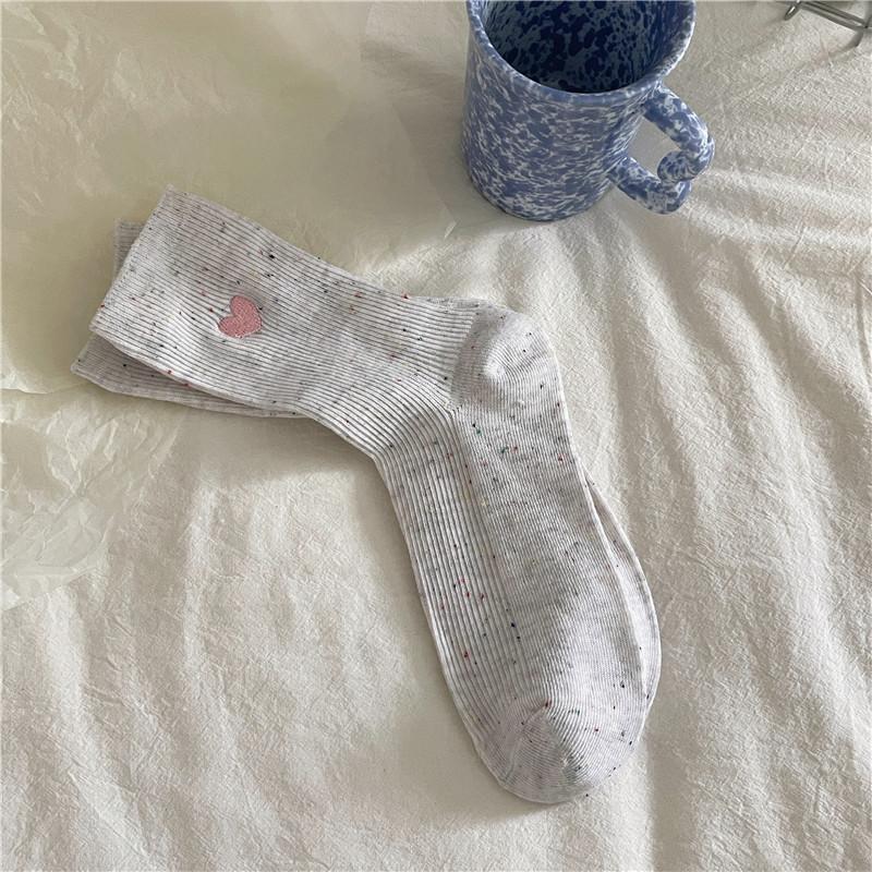 New Love Heart Embroidery Women Socks Cotton Knitted Breathable Japanese Kawaii Spring Summer Fashion Harajuku Middle Tube Socks 39