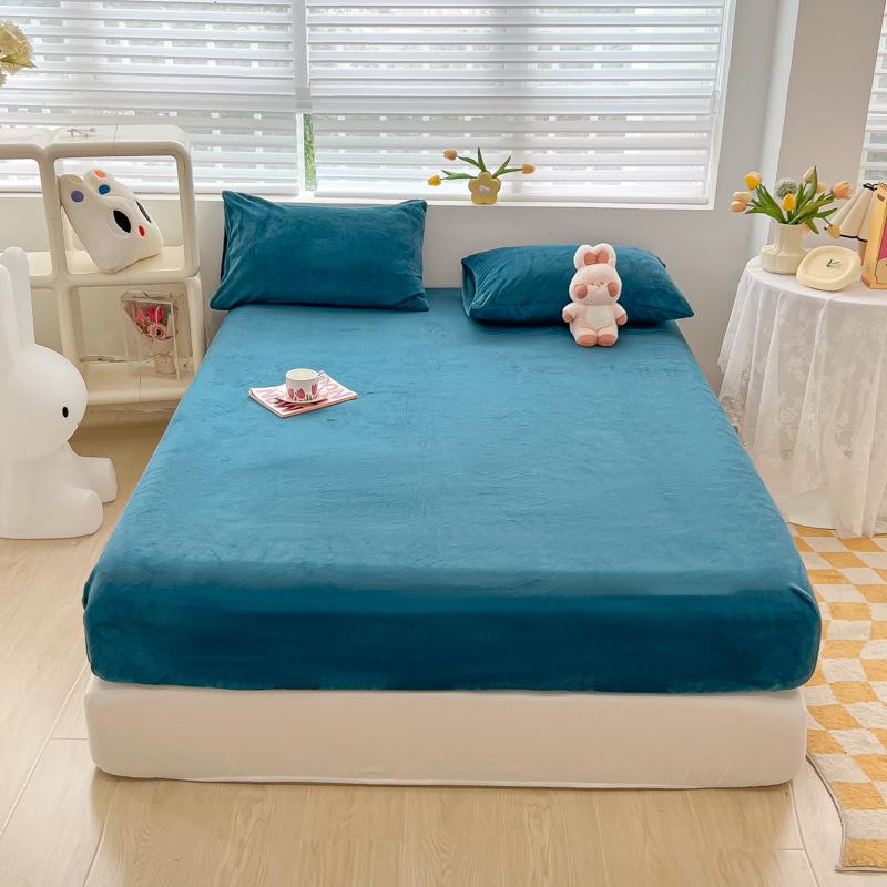 Solid Color Skin-Friendly Milk Fiber Fitted Sheet Brushed Anti-Scratch Simmons Mattress Cover Bedspread Non-Slip All-Inclusive