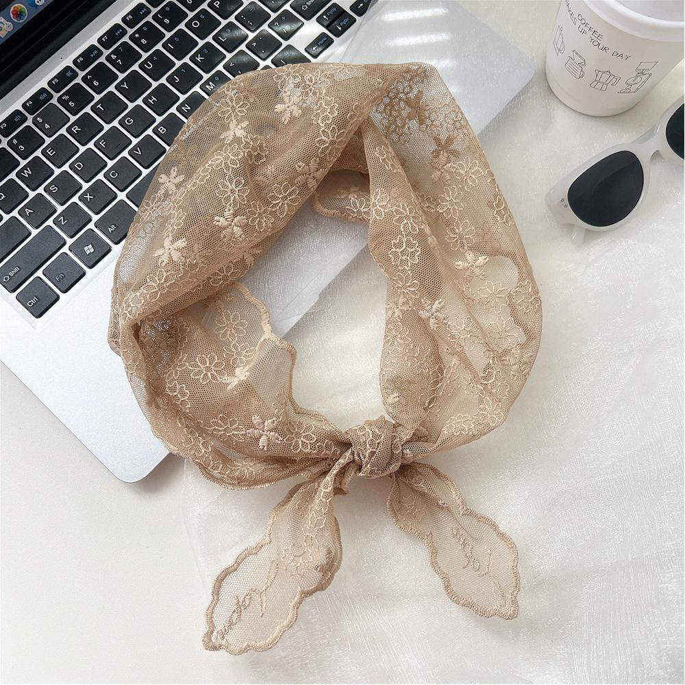 Bestickter Dreiecksschal aus Blumenspitze Kleiner Schal Gehäkelter Halsschal Einfarbiger Kopftuch Kopftücher Bandana für Damen Halstuch