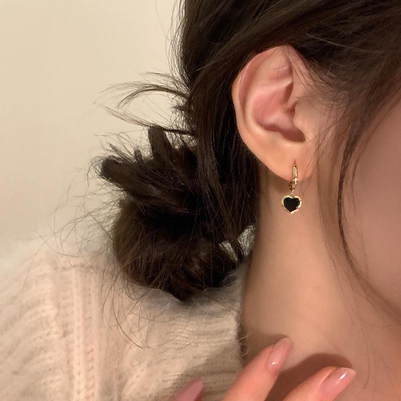 2023 Black Heart Hoop Earrings: French Retro Design with Light Luxury and Timeless Elegance