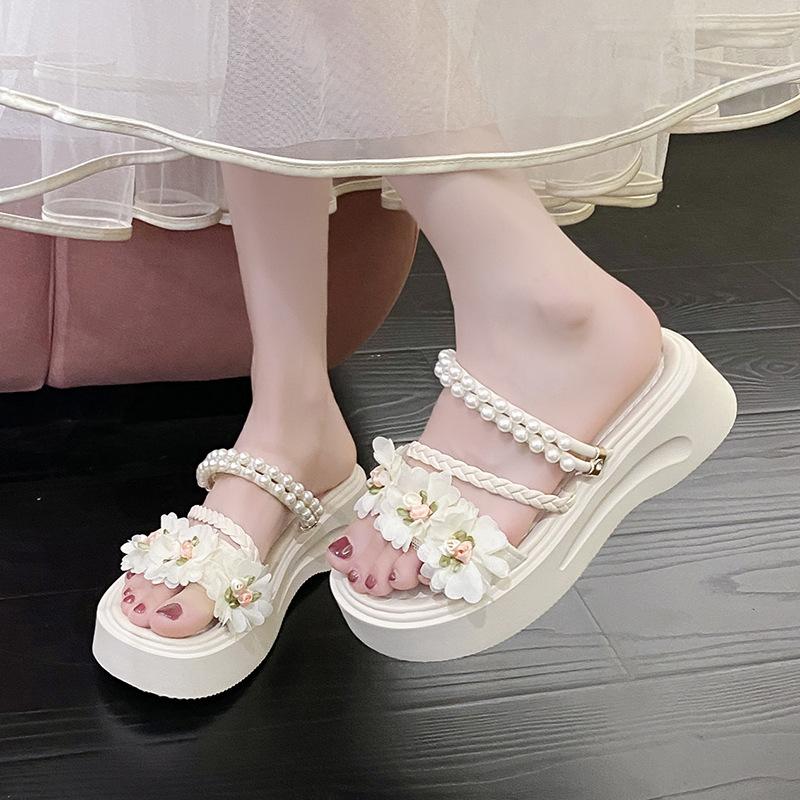Sweet Flower Two Wearing Sandals Female Summer 2025 New Thick-soled Wedge Heel Fairy Wind with Skirt Roman Cool Slippers