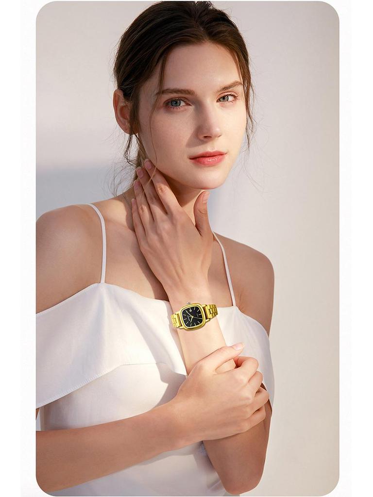 Retro Light Luxury Gold Square Watch with Large Dial and Calendar - High-Value Steel Band for Couples