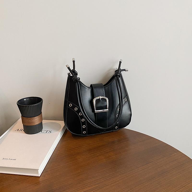Simple Retro Trend Design New Fashion Belt Buckle Casual Shoulder Underarm Bag Messenger Bag