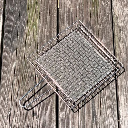 Tsujiwa Wire Mesh Stainless Steel Grilling Net with Handles, Large, Square Handles, for BBQs and Camping, with Guard Net