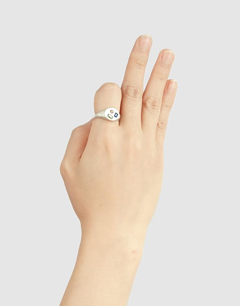 Sylk Nila Signet Ring