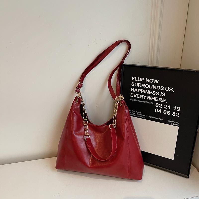 Large capacity bag women's 2025 new fashion retro niche shoulder messenger bag texture commuter women tote bag