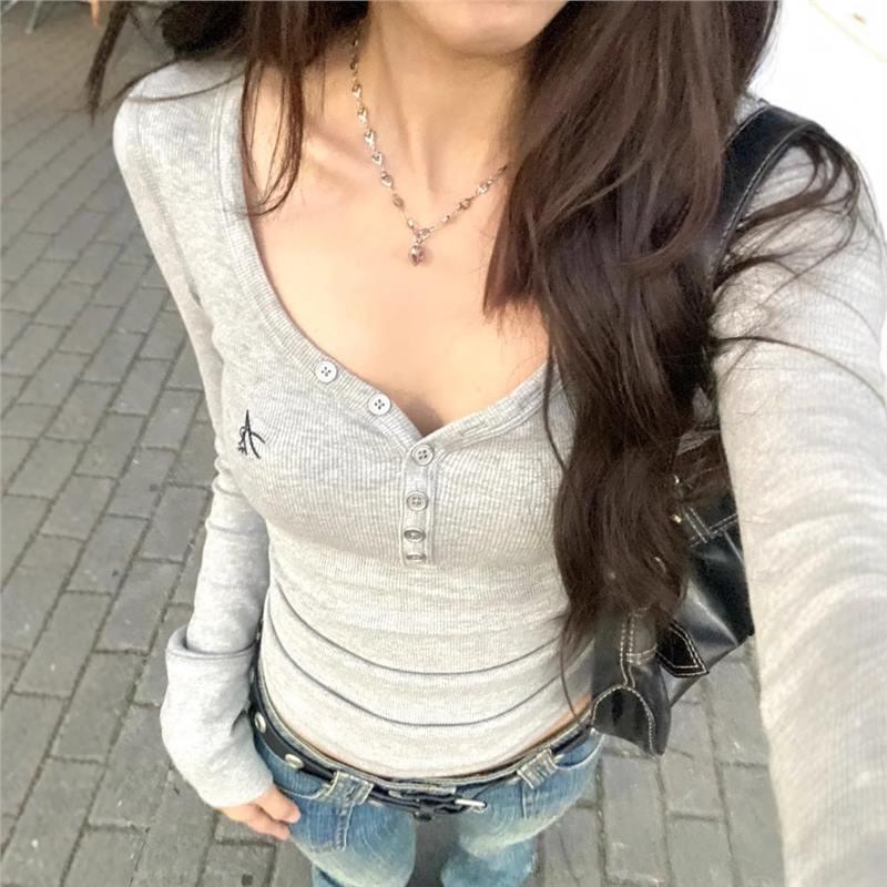 

Elegant Gray V-Neck Slim Fit Long-Sleeve Shirt for Women - Autumn/Winter Medium