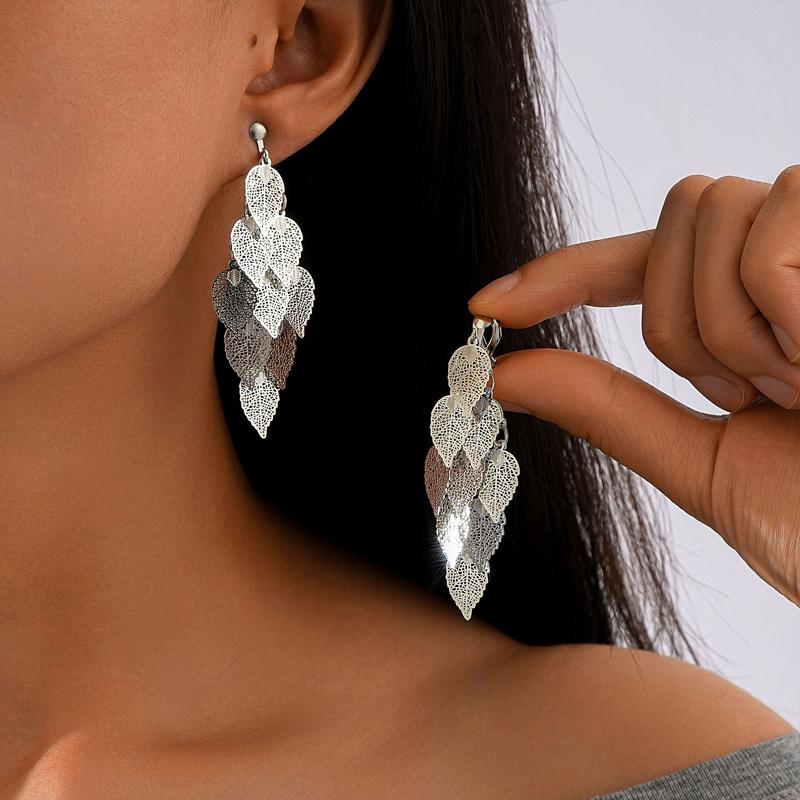 Exaggerated copper Color Leaves Long Tassel Pendant Earrings for Women Creative Metal Hollow Leaf Earrings Party Zircon Gift