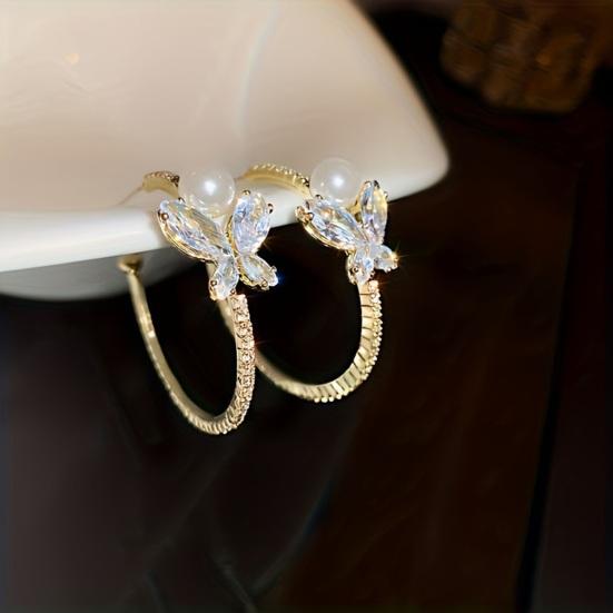Yousheng 1 Pair C-Shaped Earrings for Women, Micro-Paved Cubic Zirconia Dragonfly Design Hoop Earrings with Imitation Pearl, Slimming Face Jewelry for