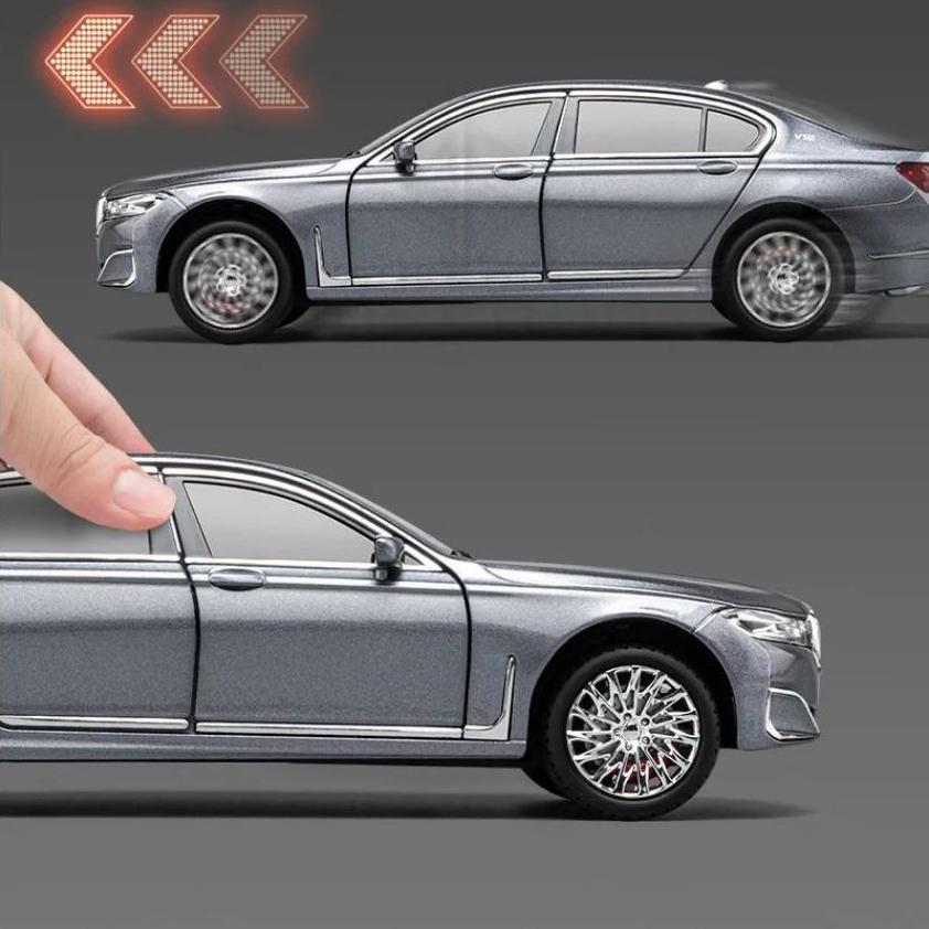 1/24 Scale BMW 760Li Toys Model Car Alloy Diecast Vehicle Model with Light and Sound Simulated Car Toy for Children Gifts Collection