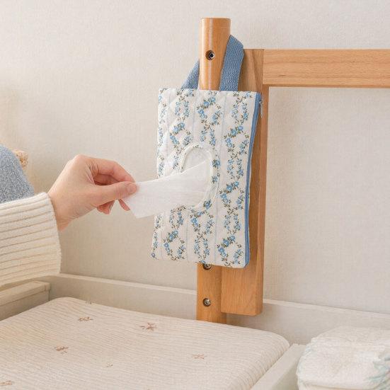 Baby Wipes Pouch Floral Quilted Portable Baby Organizer Bag Refillable Wet Wipes Bag