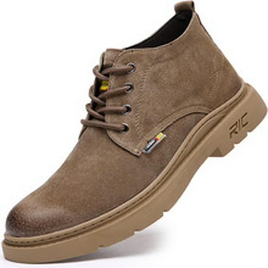 Men's Winter Martin Boots: Trendy Genuine Leather, Plush Lining, Retro Thick-Soled Chelsea Design for Warmth and Comfort.
