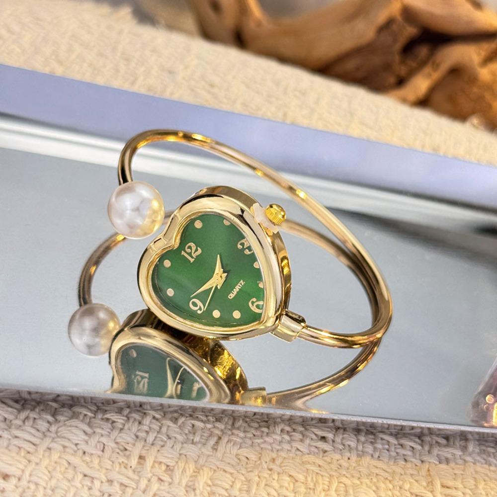 New Heart-shaped Dial Pearl Watch Adjustable Elegant Bracelet Watch Gift Luxury Ladies Watch for Women