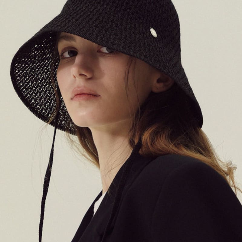Marchen Rivero Strap Bucket Hat_3color