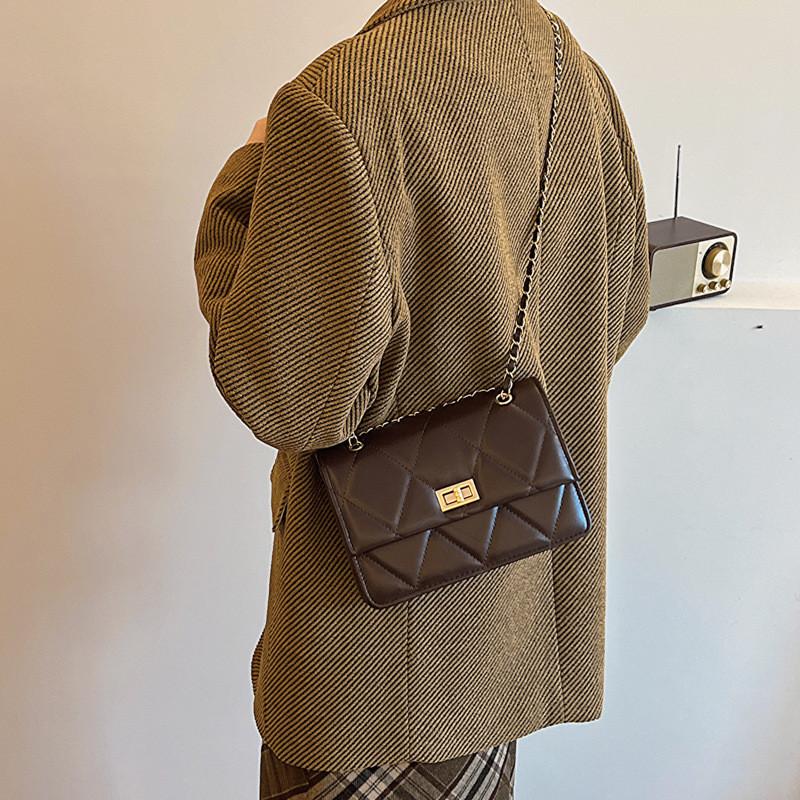 Chic Winter Fashion Women's Shoulder Bag Elegant Small Square Bag With Chain Strap