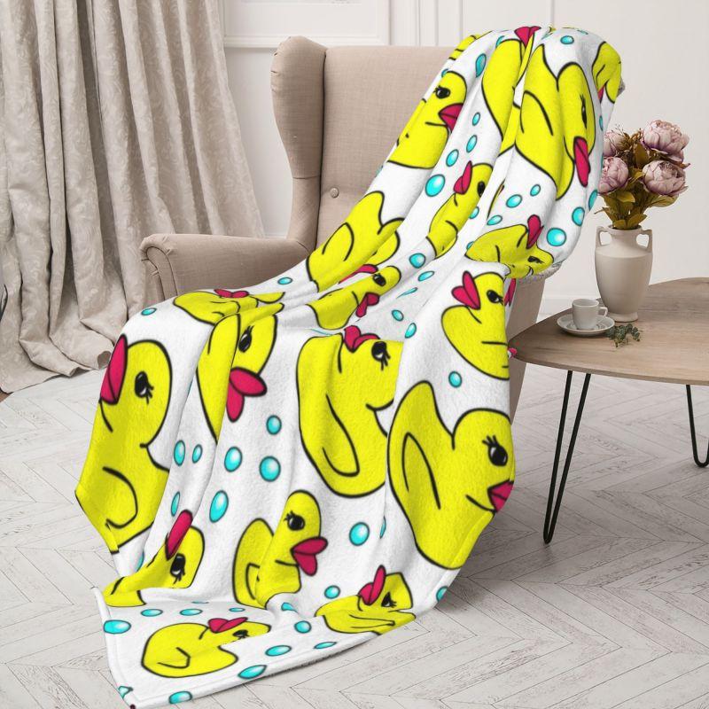 Custom Print Seamless Pattern With Yellow Rubber Ducks And Bubbles Blankets Breathable Soft Flannel Winter Throw Blanket Bedroom