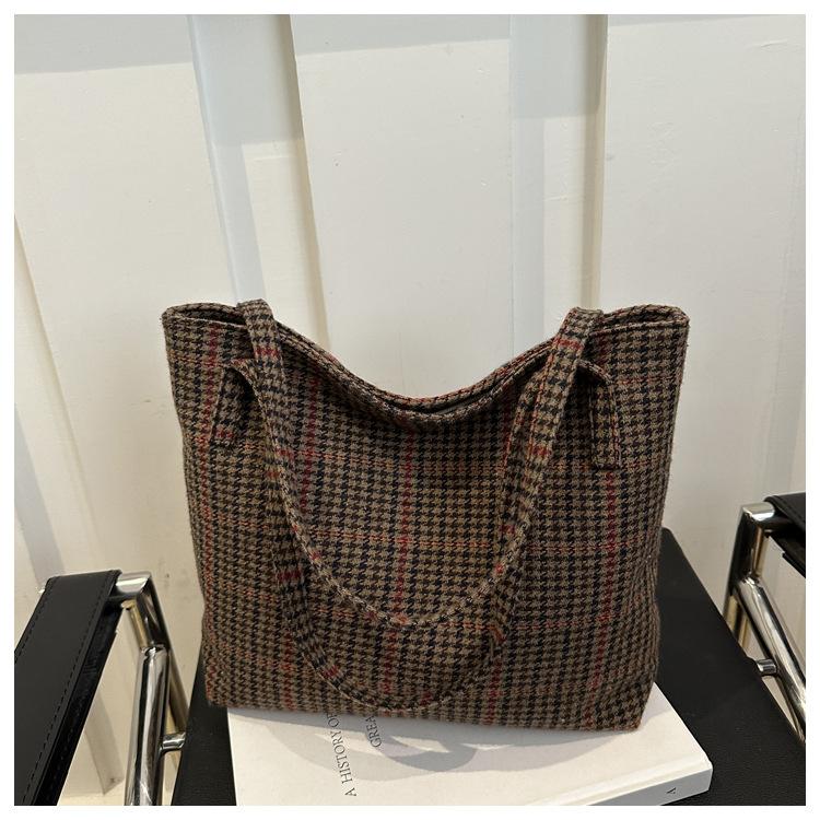 Spring Woolen New Plaid 225 New Trendy Casual Large Capacity Underarm Shoulder Tote Bag