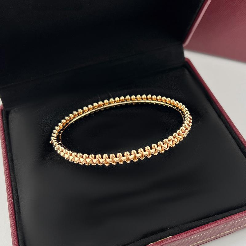 2025 Studded Bullet Clasp Bracelet - Classic Unisex Light Luxury with 18k Rose Gold Plating
