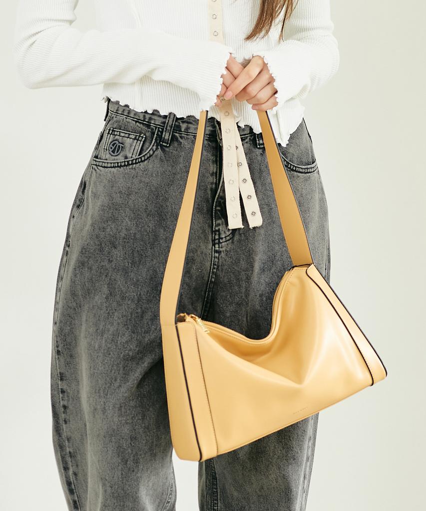 Mclanee 559 Tommy Shoulder Bag