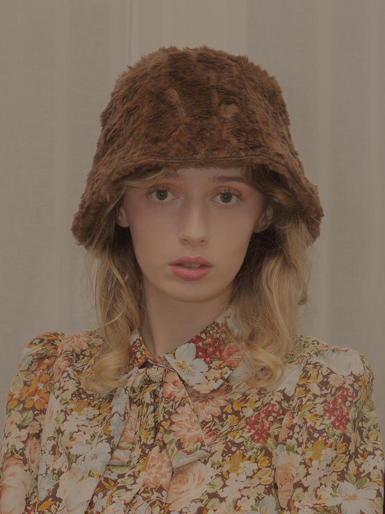 Poejidam [In My Dreams] Leopard Fur Bucket Hat