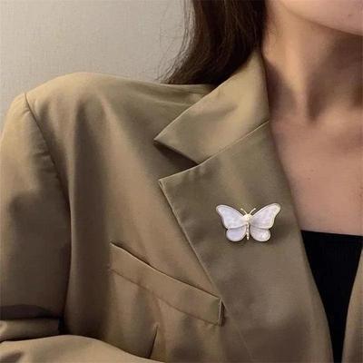 Women Fashion Creative Gifts Versatile Clothing Accessories Temperament White Butterfly Brooch Pearl Anti Glare Brooches Decor