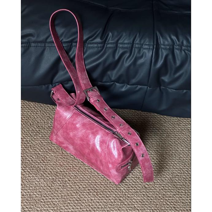 Ielgy Female Bag Retro Western Style All-Match Underarm Bag Commuter Shoulder Handbag