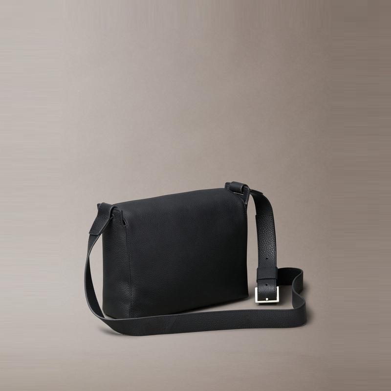 New CALVIN KLEIN SS25 Cow Leather Crossbody Bags Men's Space Black 4D3029G-UB1