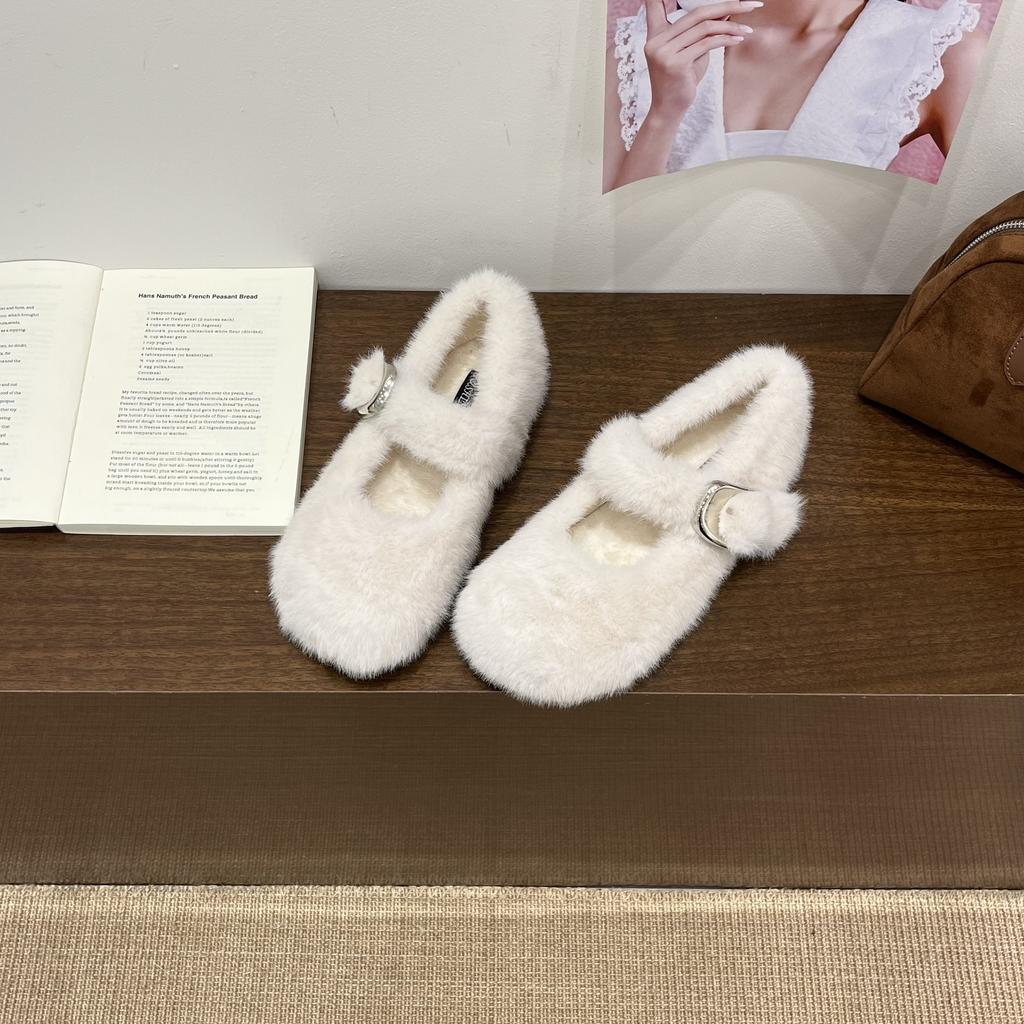 Inner Heightening Retro Fluffy Shoes Single Shoes Women's 2025 Autumn and Winter New with Skirt Velvet Mary Jane Shoes