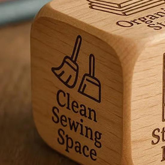 Wooden Quilter Dice with 6 Engraved Quilting Tasks Solid Wood Quilting Projects Decision Dice Sewing Quilting Crafts Enthusiasts Gift
