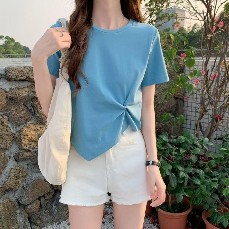 

Xia Chun s irregular design sense is versatile and thin women s T-shirt, thin outing clothes, short-sleeved short tops. S синий