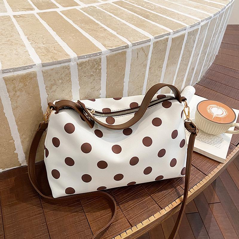 Compact and Stylish Polka Dot Single-shoulder Bag - A Niche Design for Single-shoulder Handbags