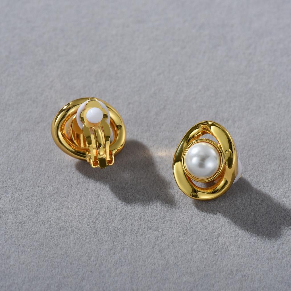 Spring And Autumn Premium Metal Brass Plated 18K Real Gold Irregular Hollow Inlaid Pearl Earrings Simple Ear Clips