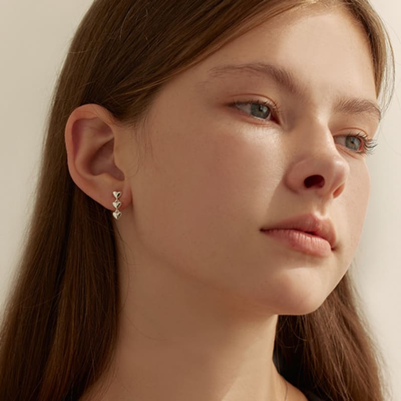 Lewe Triple heart drop earring
