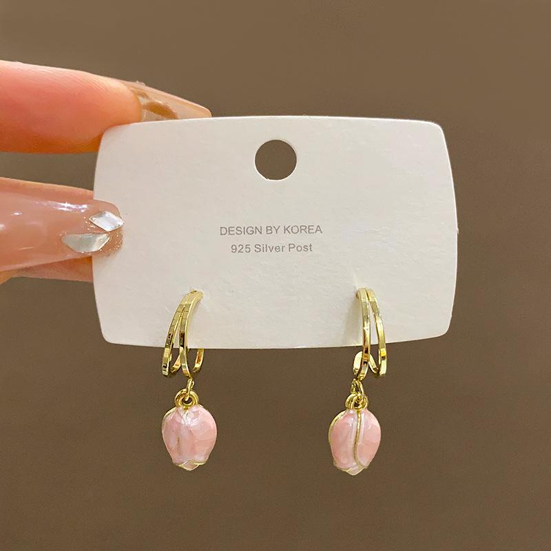 

Pink tulip flower earrings female sweet temperament super fairy Internet celebrity stud earrings design sense new versatile ear jewelry