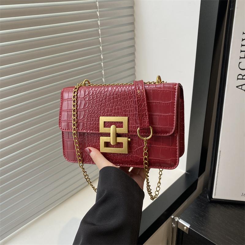 Popular Commuter Women's Bag New Summer Chain Shoulder Armpit Bag High Sense Versatile Small Square Bag Women