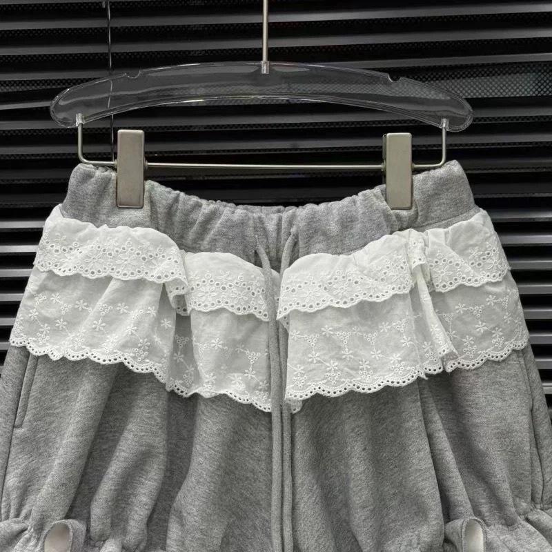 2025 Herbst/Winter Spitzen-Patchwork Locker geschnittene Shorts mit elastischem Bund