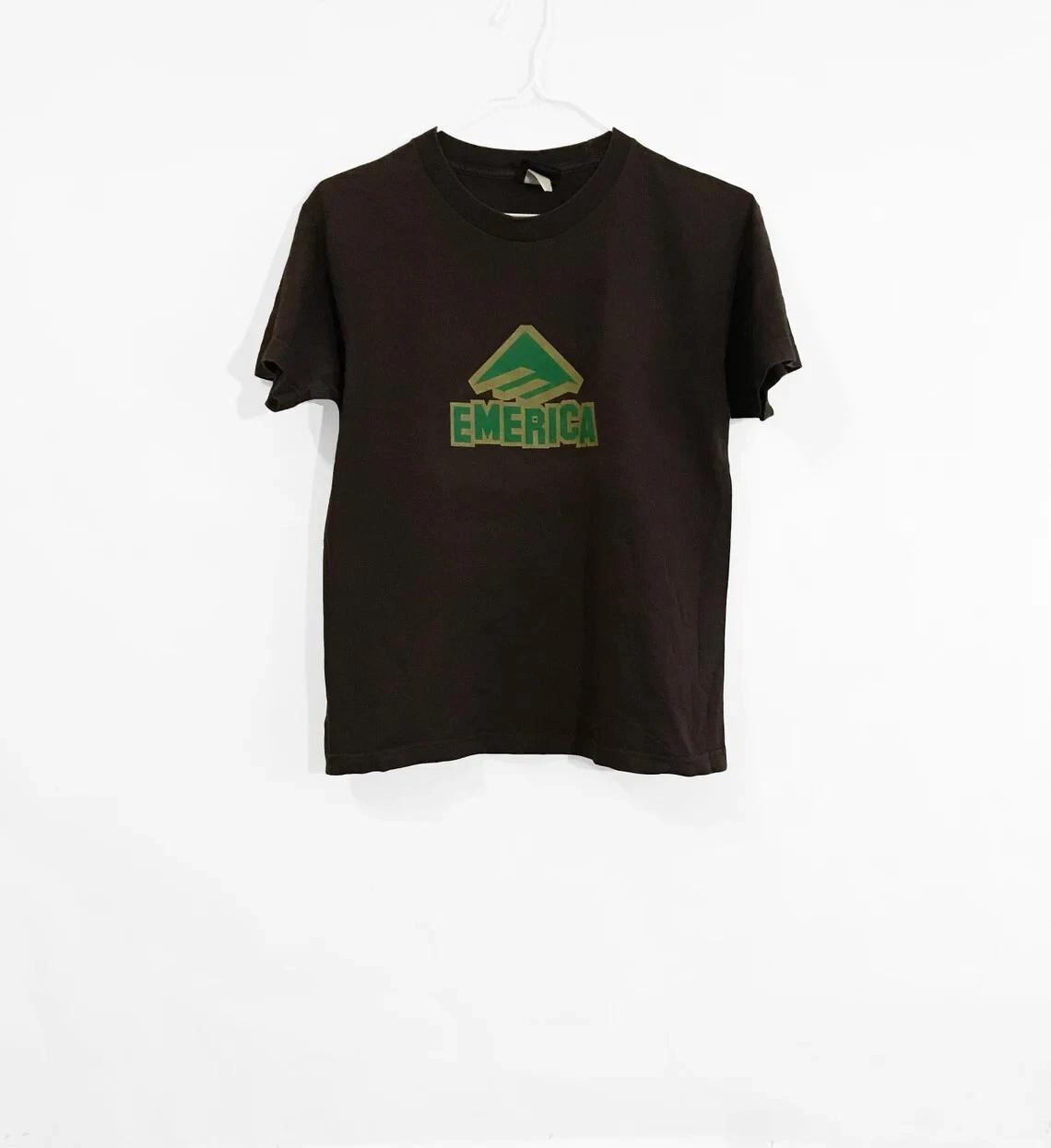 

Vintage Emerica T-shirt Skateboarding Footwear Brand Brown Tee S-M S