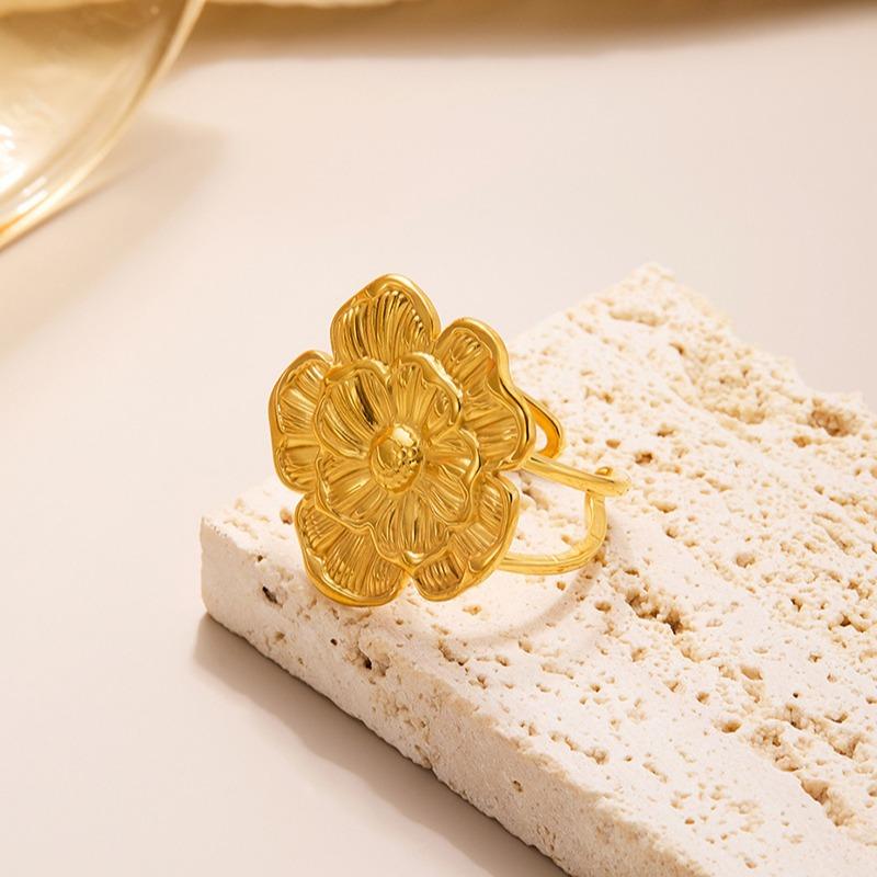 Europäischer und amerikanischer Titanstahlring mit Blumenöffnung, vergoldeter High-End-Zeigefingerring, farbenfroher, vielseitiger Ring, Schmuckgeschenk