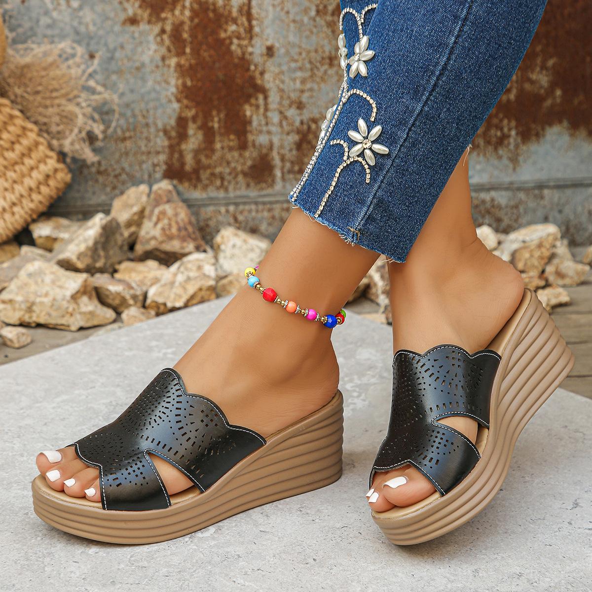 

Cool slippers women wear thick soles summer new open-toed muffin slippers hollow large size beach shoes women s wedge heel 43 чёрный