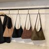 2025 Winter New Solid Faux Suede Hasp Simple Versatile Shoulder Bags Classic Classic Style Commute Portable Handbags for Women