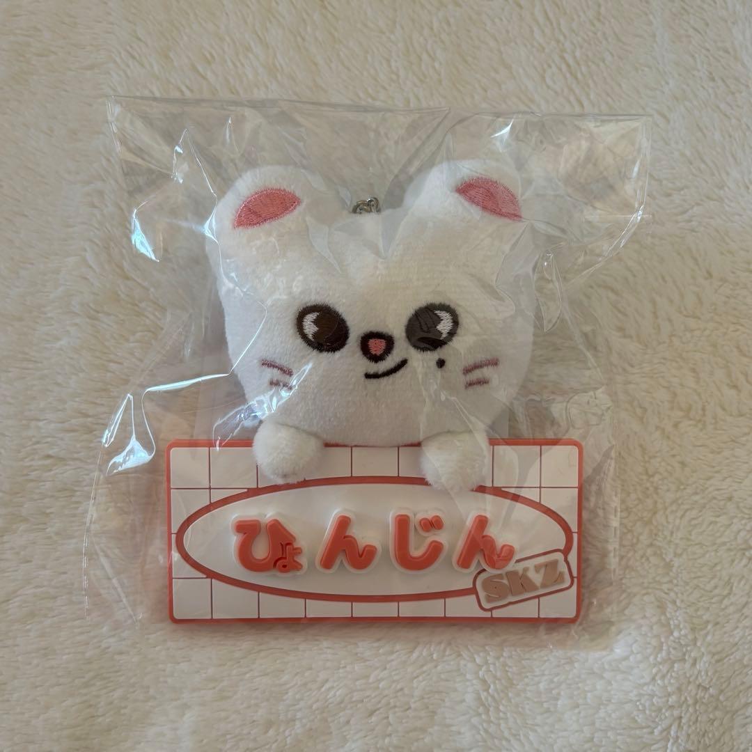 

[Б/У] straykids toyworld хёнджин брелок с именем