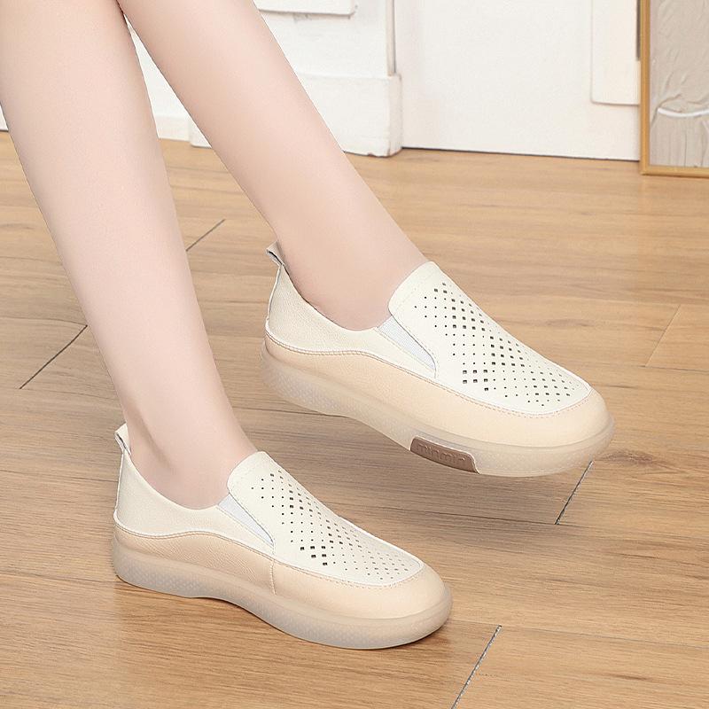 Summer Hollow Breathable Flat Leather Shoes Women's Single Shoes Soft Sole Comfortable Casual Sandals Middle-Aged And Elderly