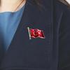 Mond und Stern Fahnen Broschen Pin Goldfarbene Legierung Rotes Reversabzeichen Dekoratives Accessoire für Jacken, Mäntel Schals Taschen